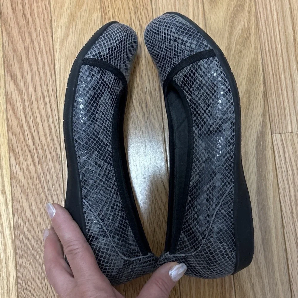 Earth Ballet Flats Womens 8.5M Black Alder Varden Snakeskin Slip‎ On Flat Casual